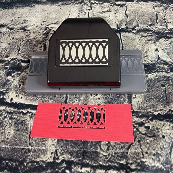EK Success Paper Punch Interlocking Ovals Scrapbooking Locking Paper Crafts - Picture 1 of 8